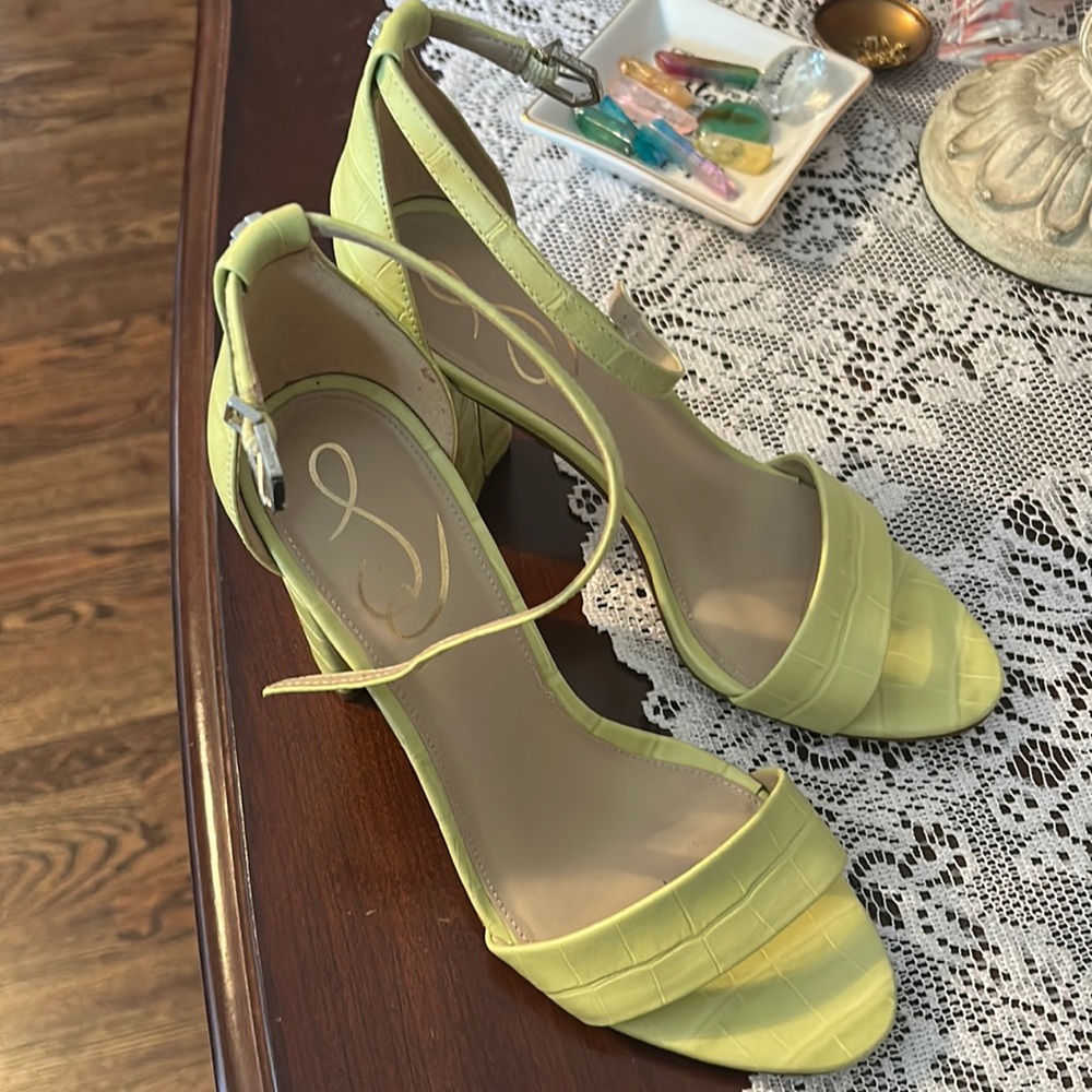 Same Edelman ankle strap heels